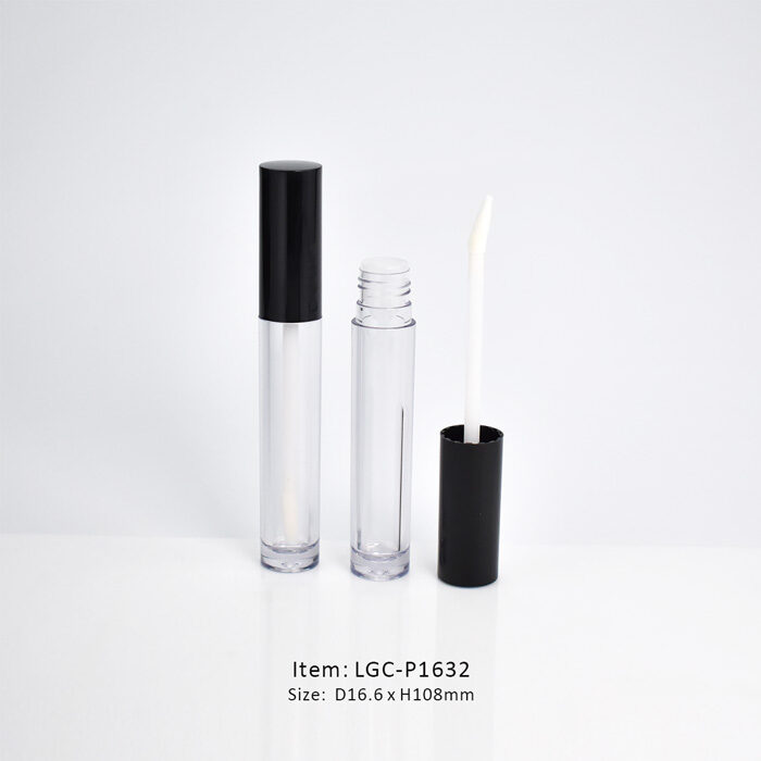 LGC-P1632 PCR Lip Gloss Tube PCR Lip Gloss Tube including a black cap and an applicator