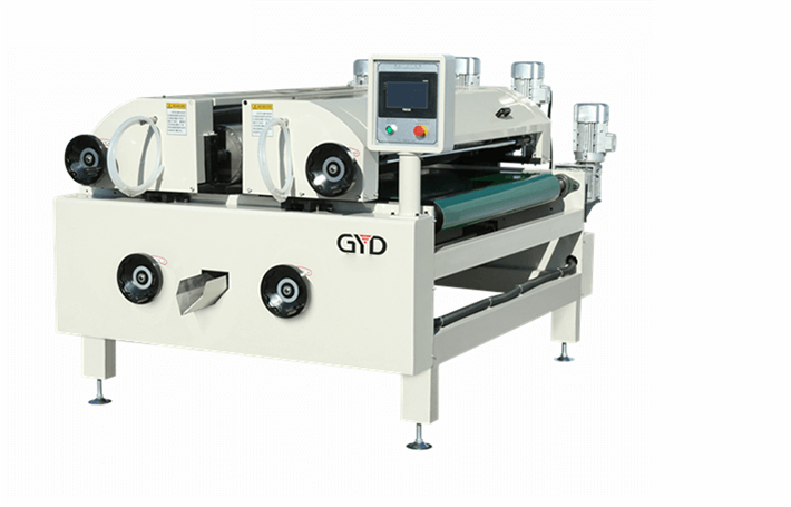 large uv lacquering machine